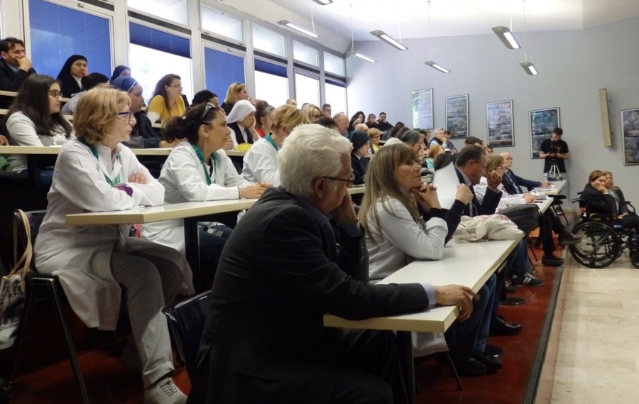 "Visitare gli infermi". L'esperienza della fragilità: cattedra di umanità